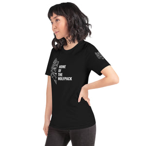 Unisex-T-Shirt Home of the Wolfpack dunkel