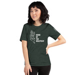 Unisex-T-Shirt Home of the Wolfpack dunkel