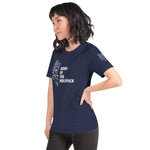 Unisex-T-Shirt Home of the Wolfpack dunkel
